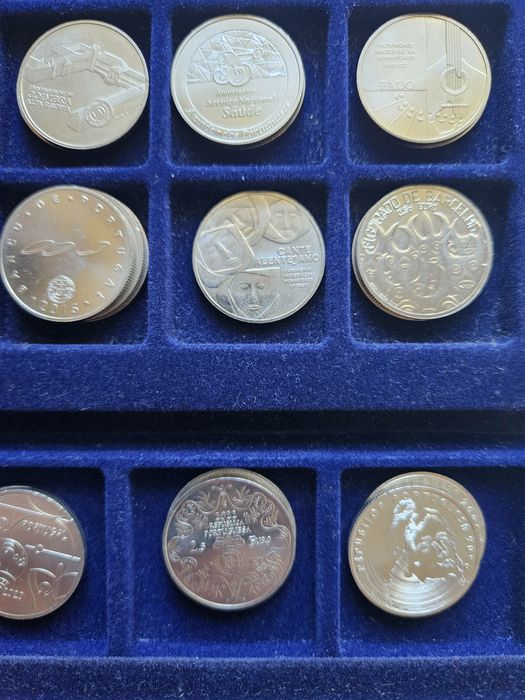 Vendo moedas Comemorativas UNC 2,5€
