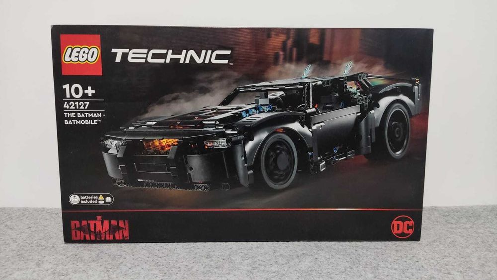 LEGO Technic The Batman Batmobile 42127