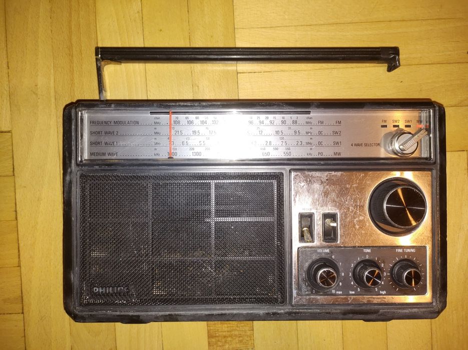 Stare radio Philips 4 band 795 Poznań Winogrady • OLX.pl