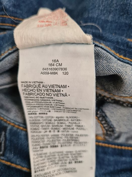 Levi Straus & Company jeansy