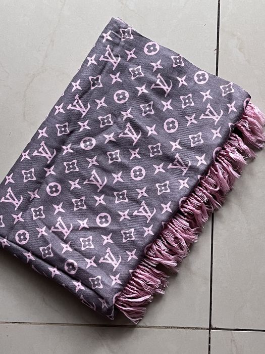 Chusta Louis Vuitton