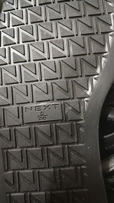 Новые черные кожаные босоножки сандали NEXT размер 38,5