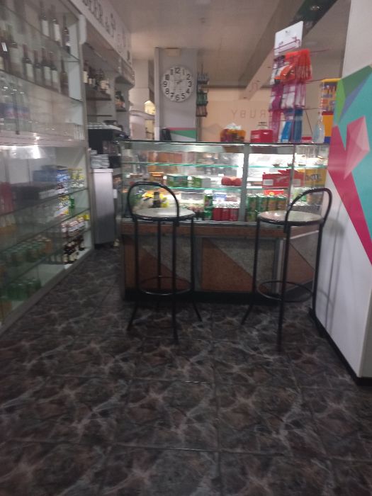 Vendo trespasse de café, com 2 pisos,sala de fumadores.  200mts quadrados, licença até às 2 da manhã