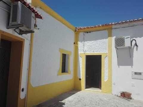 Casa para recuperar junto a bacia do Alqueva