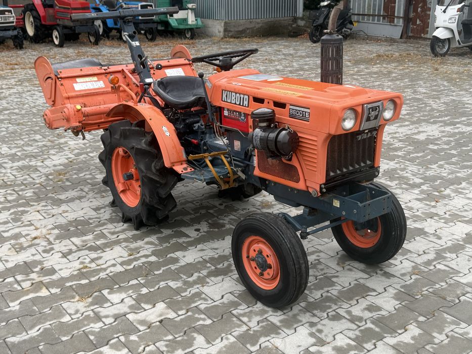 Японський трактор Kubota B6001