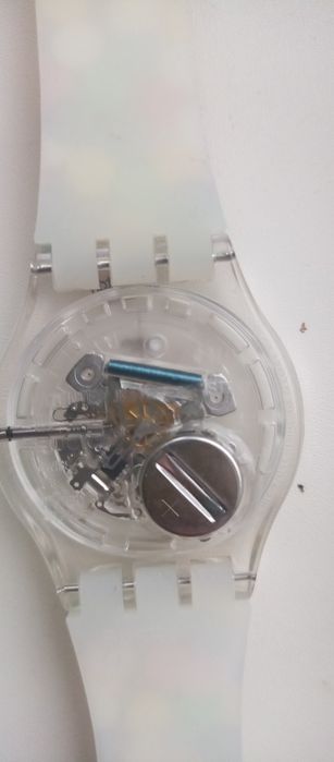 Годинник  Swatch  новий !