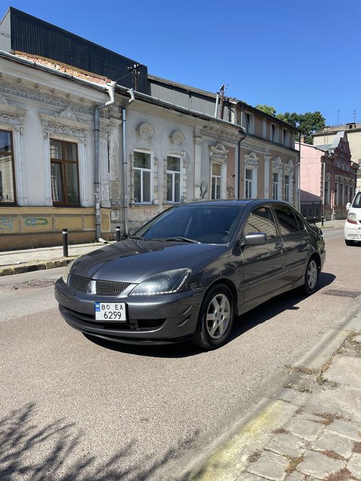 Продам машину Мітсубісі Лансер 9