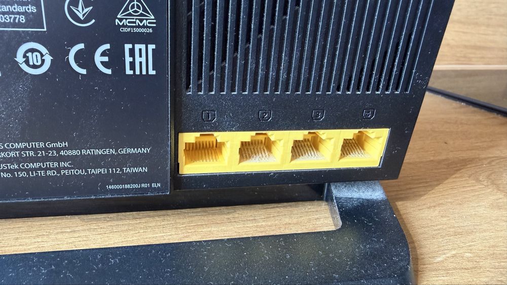 Router Asus RT-AC65P