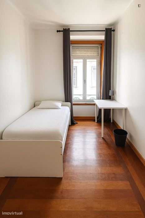 Quarto - localizado em Anjos Lisbon