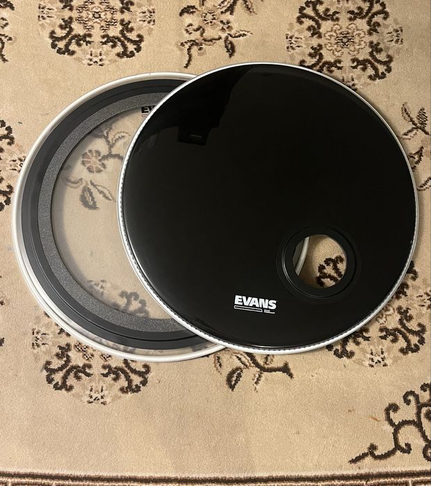 SET PELES BOMBO 22” EVANS EMAD