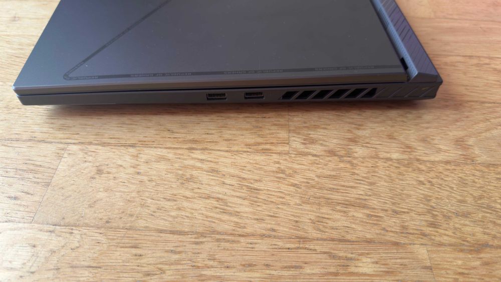 Asus ROG Strix G18 G814JI-93B47CB1