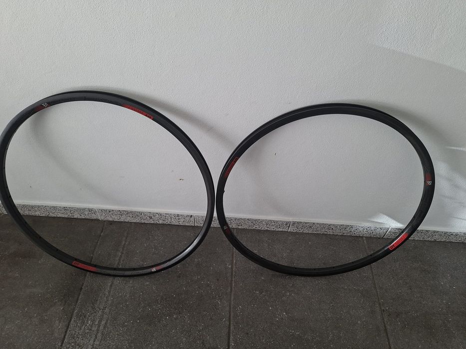 2 Aros DT Swiss XRC 330 Carbono 26"