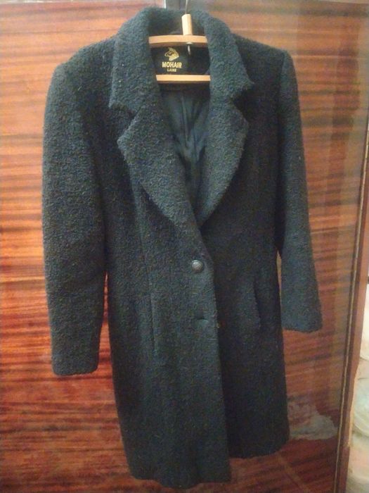 Мохеровое пальто чёрное