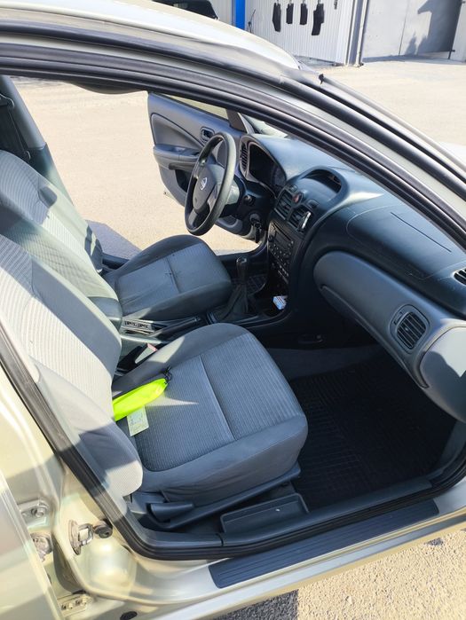 Nissan almera 1.6 бензин 2007 рік