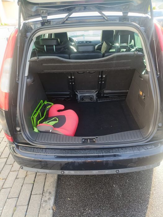 Ford Focus C-Max 1.6 TDCi Ghia – Bancos em Pele – Full Extras (2005)