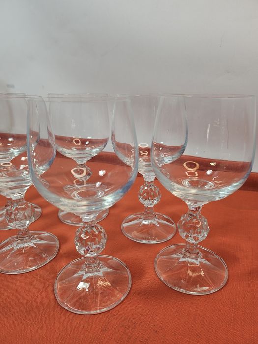 Pięć kryształowych kieliszków do wina Bohemia