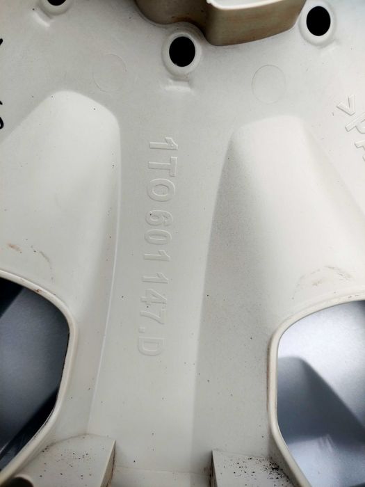Kołpaki Volkswagen 15" oryginał komplet  K132