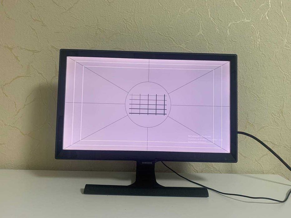 Продам монітор 22" Samsung S22E390H