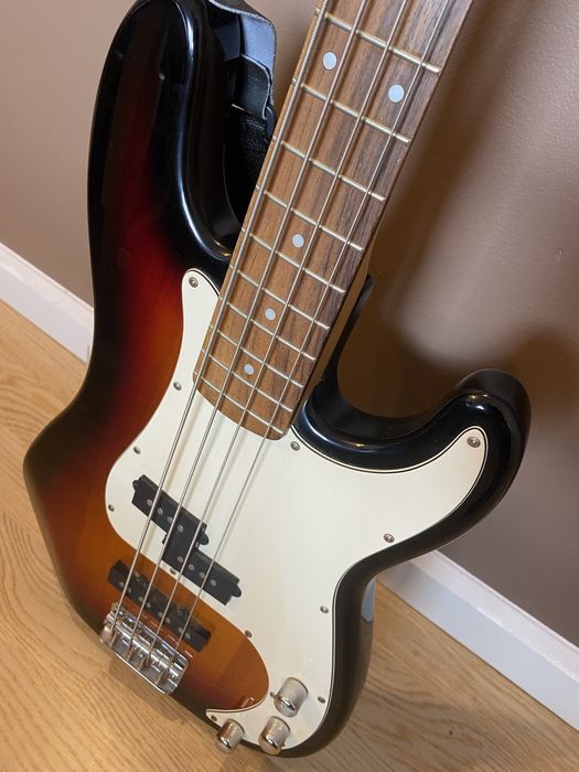 Gitara basowa Fender Squirer Precision Bass