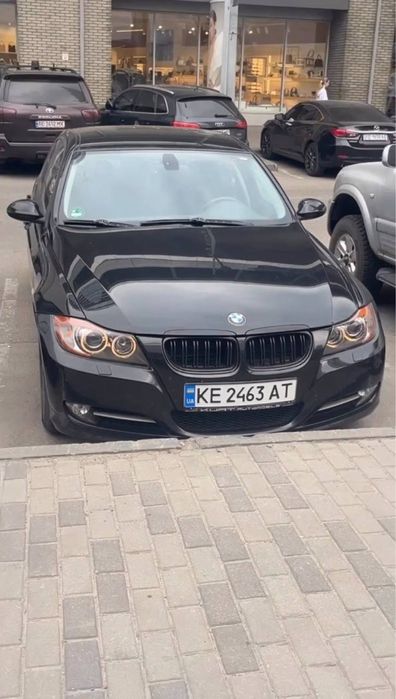 Продам BMW е90 320d на запчасти
