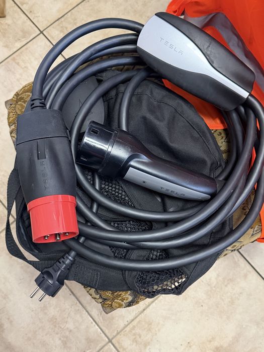 Ładowarka tesla umc1  sprawna 3 fazy