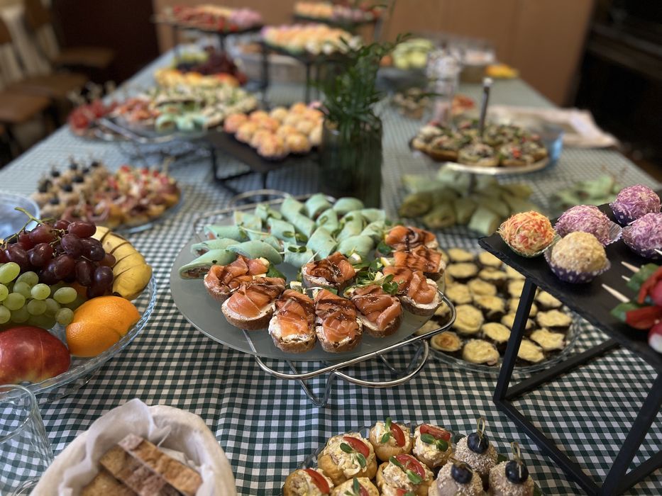 Дитячі, свята,фуршет,бенкет, день народженн в офісі, Кейтерінг.