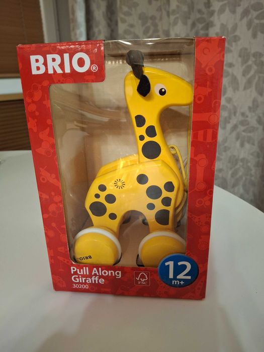 Żyrafa do ciągnięcia BRIO 12m+