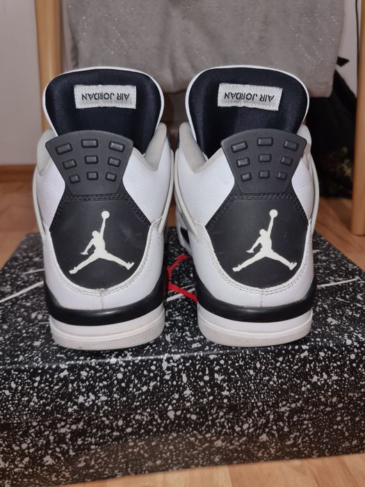 Jordan 4 RETRO Military Black