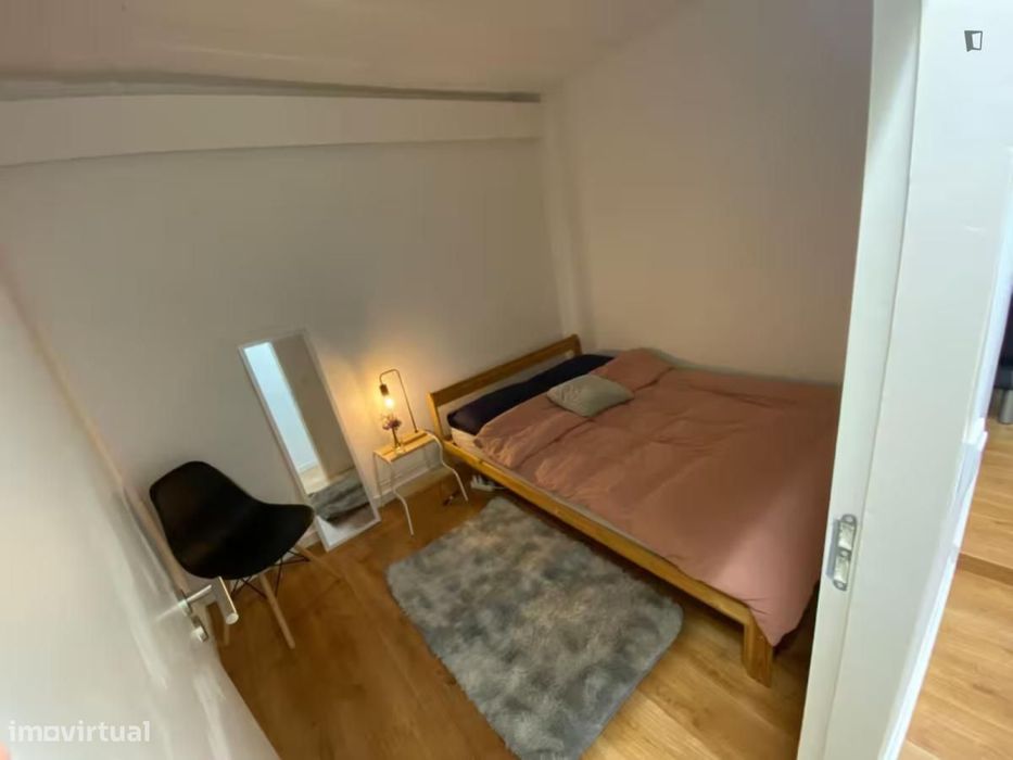 Quarto - localizado em Bairro Alto Lisbon