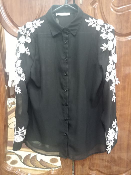 Жіноча гарна сорочка