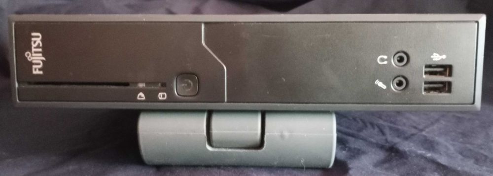 Sprzedam używany komputer Fujitsu Futro S900N