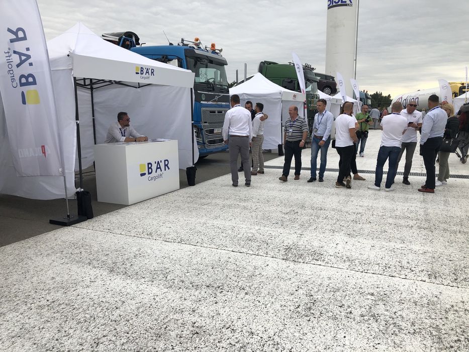 Wynajem lad targowych