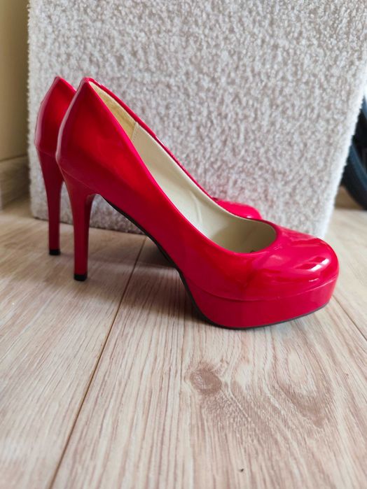 Buty na platformie szpilki na obcasie