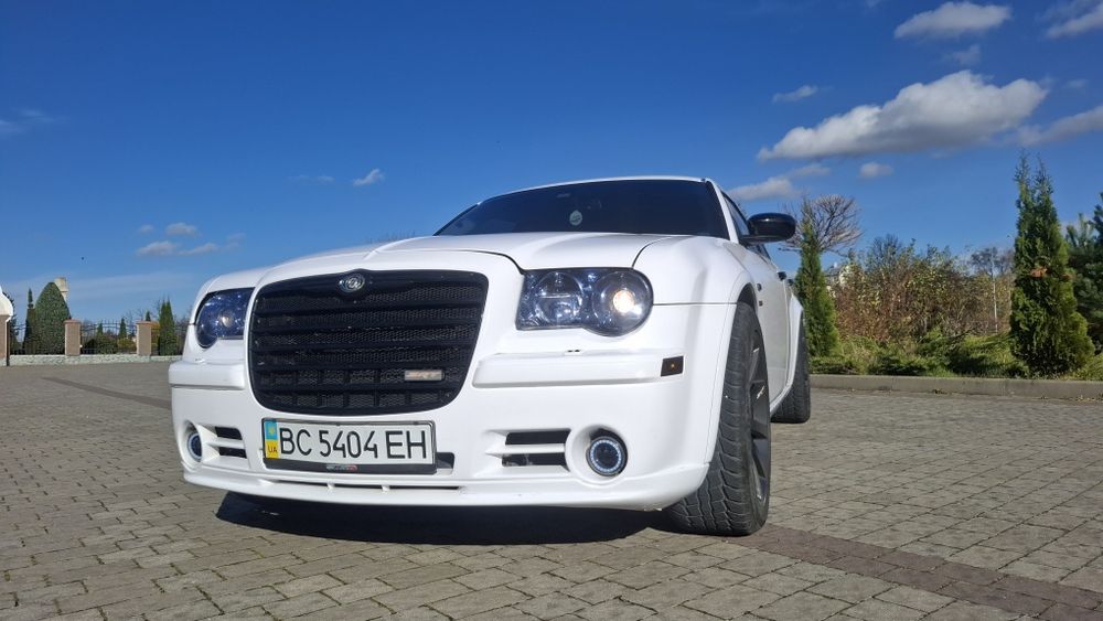 SRT 8 HEMI 6.1 CHRYSLER 300C  пробіг 99.тис. кс.