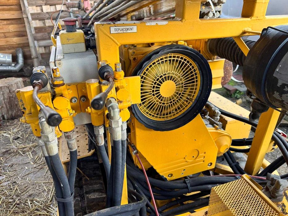 wiertnica hydrauliczna Wiercenie Studnie  SEDIDRILL 200 DO 100 m