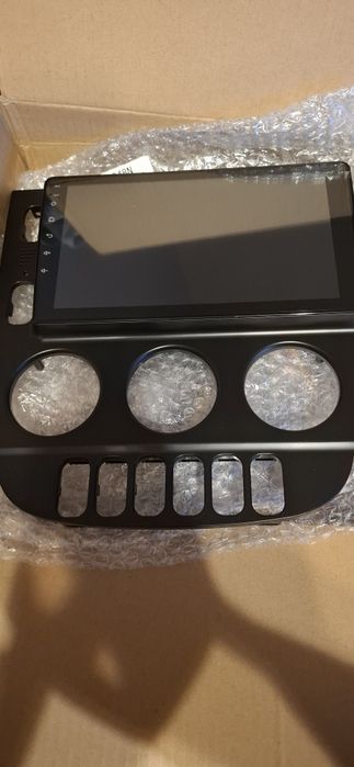Radio Android 9" z nawigacją i kamerą cofania dedykowane z ramką do Mercedes ML320/ W163