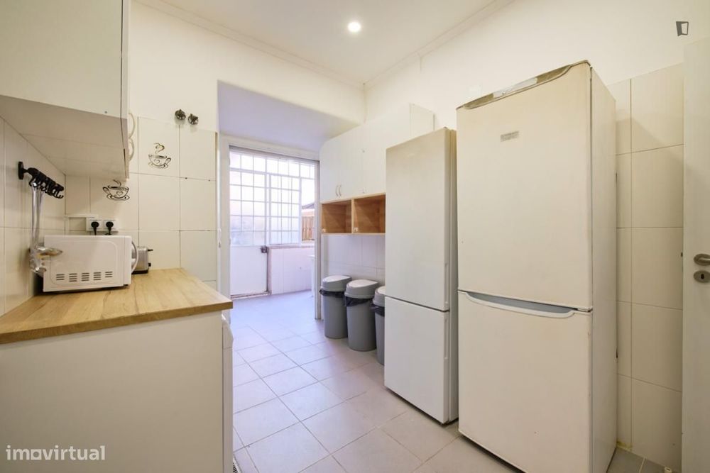 Quarto - localizado em Alameda Lisbon