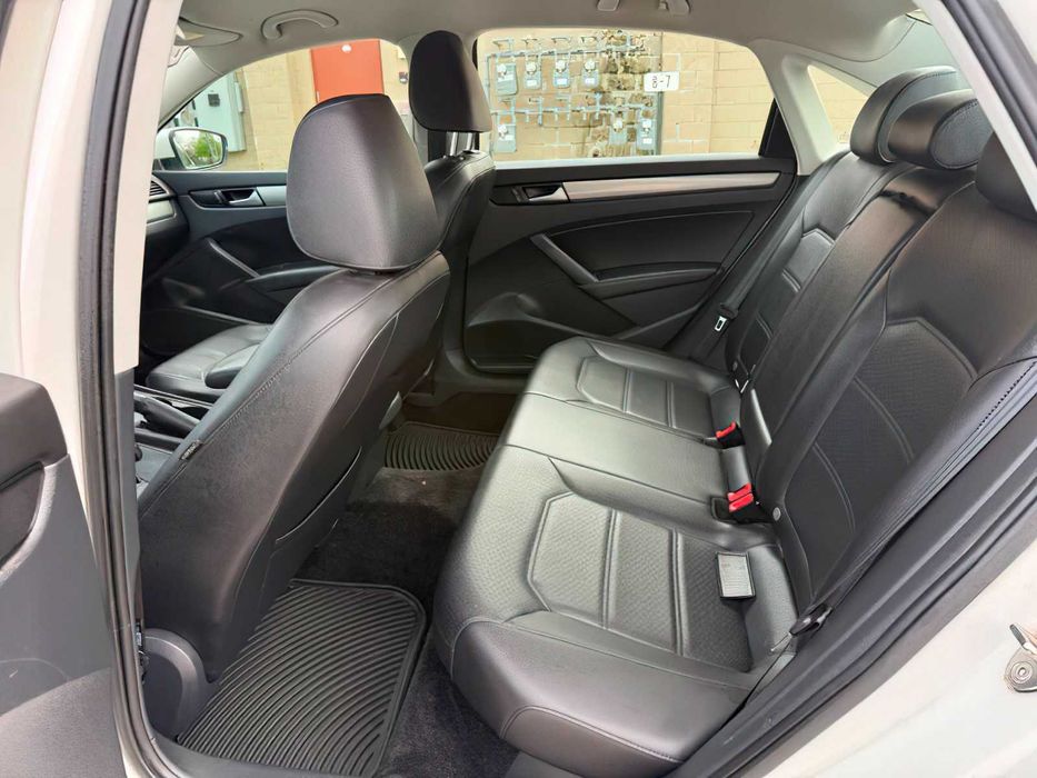 Volkswagen Passat      2015