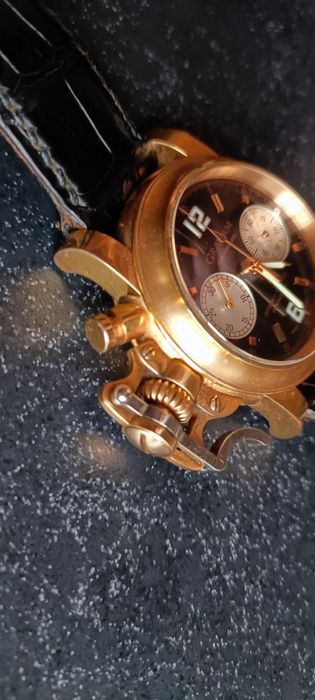 Продам мужские часы в отличном состоянии .2007г. лимитированная серия.