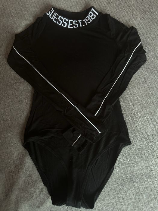 Оригінальний чорний боді GUESS