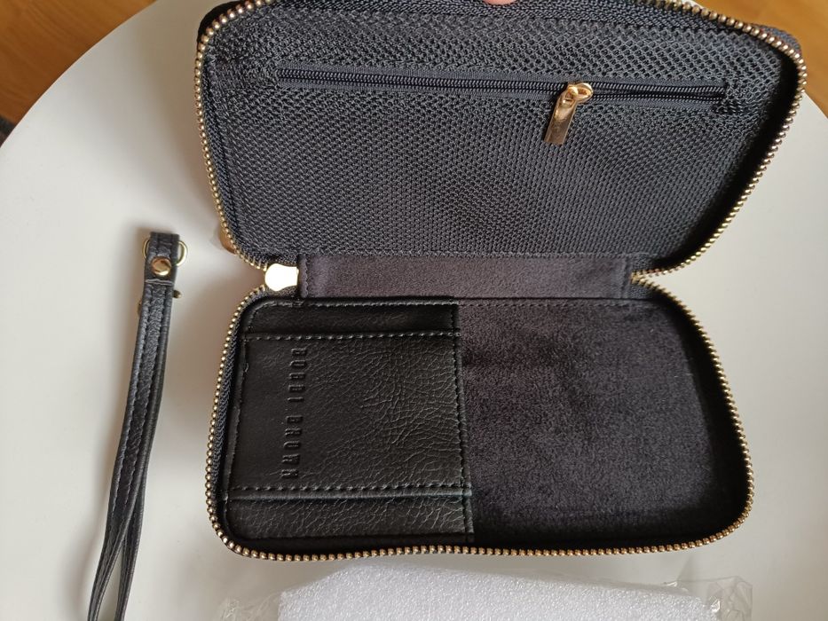 Skórzane etui na pędzle Bobbi Brown