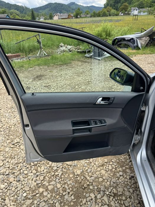 Двері Volkswagen Polo IV(4 9N) 1.2 AZQ/BMD разборка/розборка LA7W ресталінг