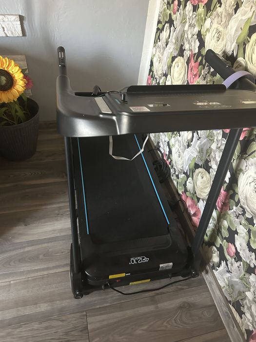 Bieżnia  elektryczna NOWA