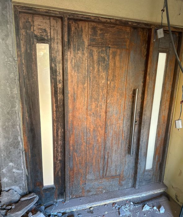 Porta segurança entrada64873954399619122