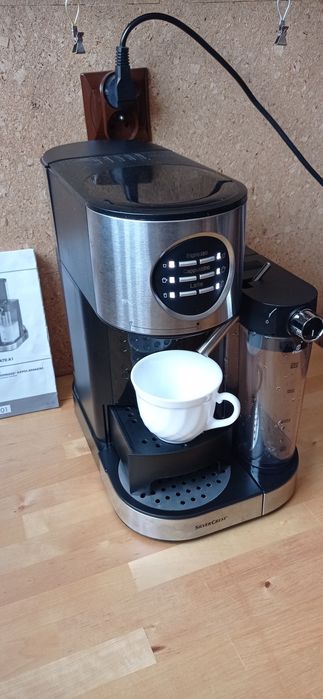 Kolbowy ekspres do kawy SilverCrest Lidl