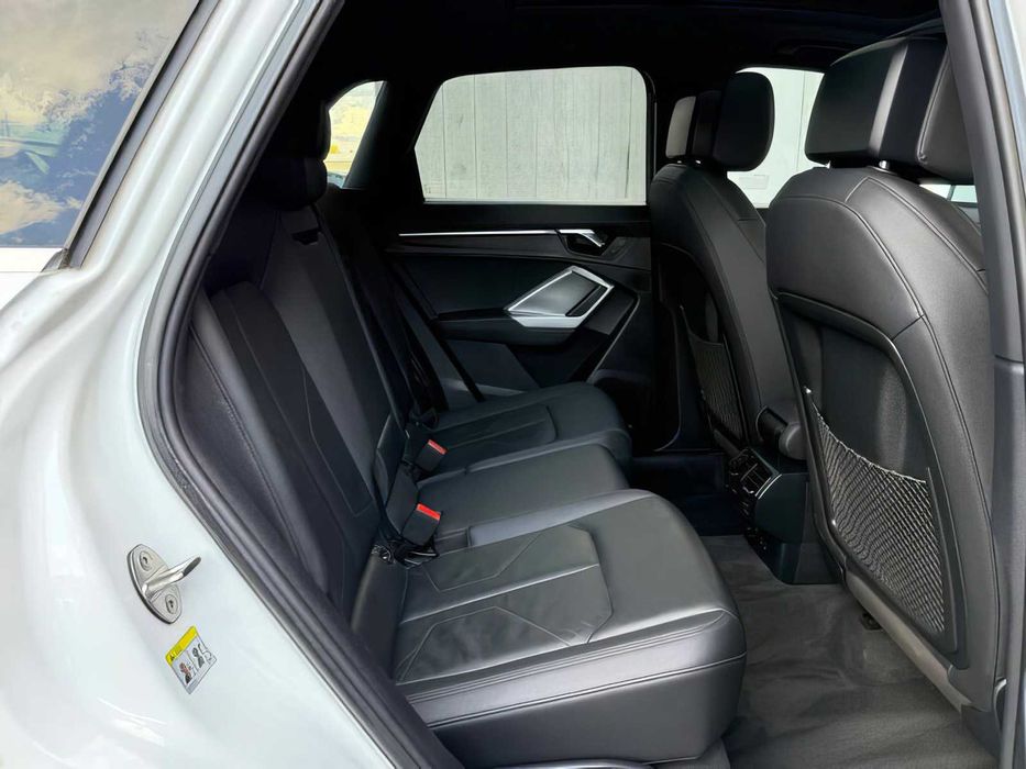 Audi Q3 quattro Premium 45 TFSI      2020