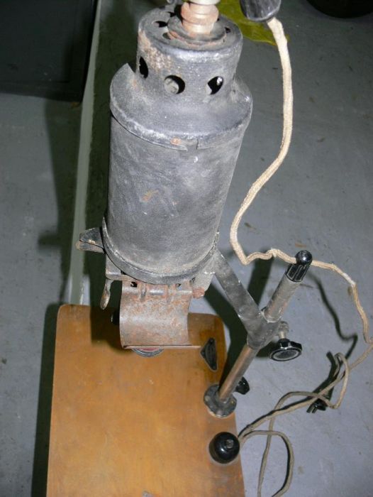 Stary przedwojenny rosyjski powiększalnik FIED