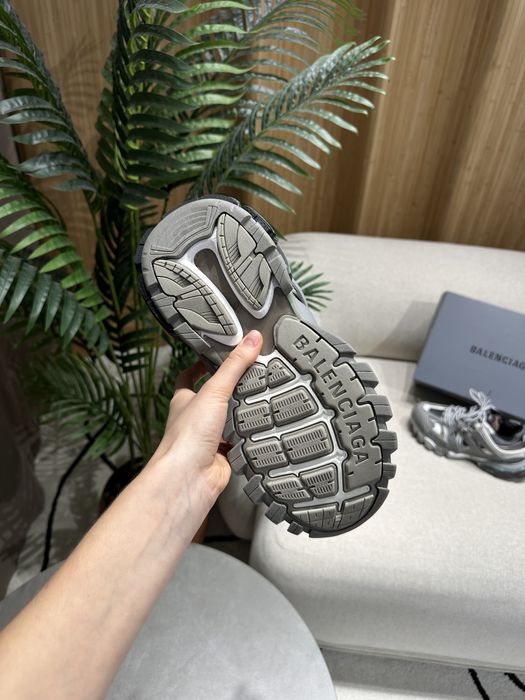 Жіночі кросівки спортивні BALENCIAGA Track 3.0 Triple Grey сірі