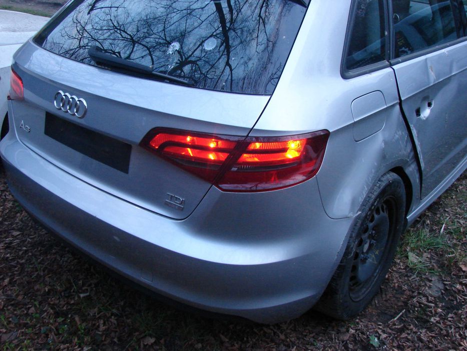 Audi A3 8V Klapa pokrywa bagażnika LZ7G sportback 2017r
