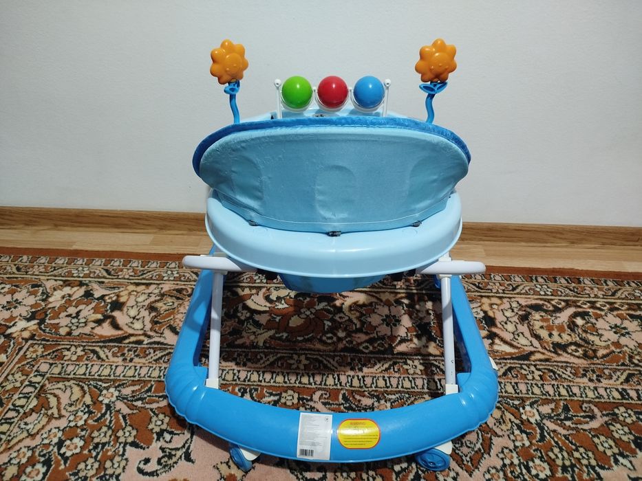 Дитячі ходунки  (ходульки) у відмінному стані блакитні